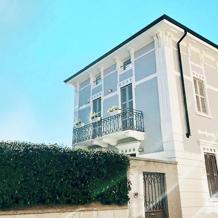 Villa Martina Luxury Suites Lecco Bagian luar foto