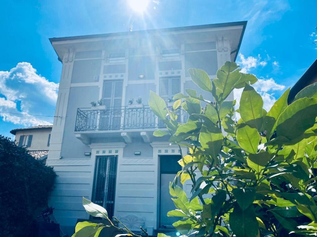 Villa Martina Luxury Suites Lecco Bagian luar foto